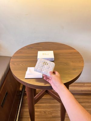 CHRISTIAN_DIOR_LEATHER_LADIES_WALLET_WITH_OGBOX_DUSTBAG_TAGS_F135