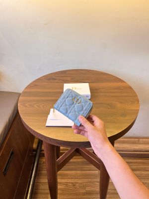 CHRISTIAN_DIOR_LEATHER_LADIES_WALLET_WITH_OGBOX_DUSTBAG_TAGS_F136