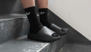 yeezy slides black ua quality
