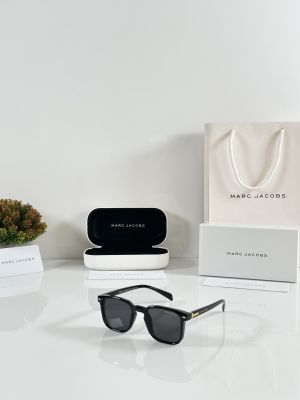 Marc Jacobs 1124 Black