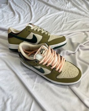 Nikee Sb Dunk Low x Yuto Horigome Matcha