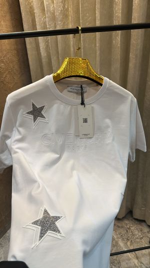 GIVENCH_Y PARIS LOGO EMBOSSED PREMIUM WHITE TSHIRT