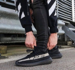 Yeezy Boost Sply 350 V2 Black White