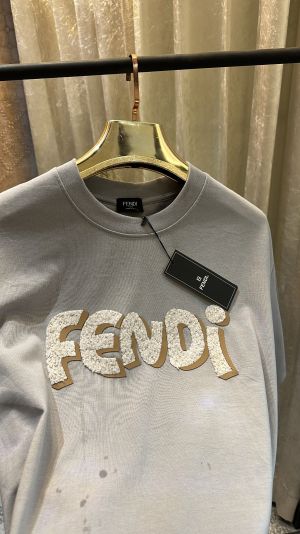 FEND_I LOGO EMBOSSED PREMIUM GREY TSHIRT