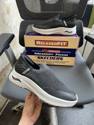 Skecher_s Slip ins Arch Fit Grey