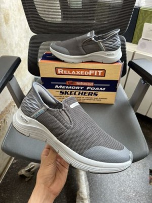 Skecher_s Slip ins Arch Fit Grey