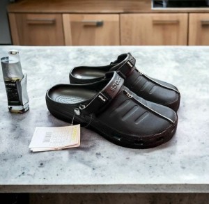 CROC_SS YUKON CLOG BLACK 2