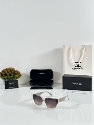 Chanel_WMNS_5521_Water_Brown