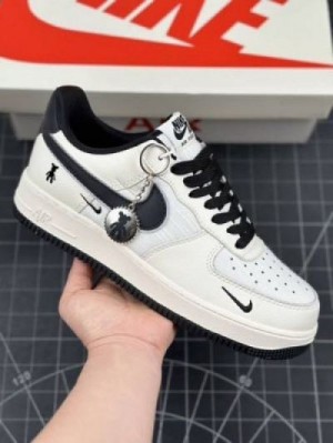 Nik_e airforce 1 07 low violent bear joint linen beige black sneaker 