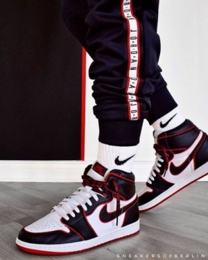 air jordan retro 1 bloodline semi ua