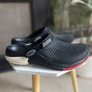 CROC S LITERIDE 360 BLACK CLOGS MULTI