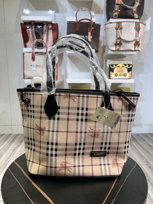 BURBERRY_Monogram_Tote_Bag_978