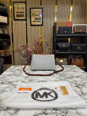 Michael_Kors Shoulder Satchel Bag With Dust Bag (Vanilla)