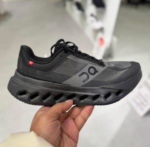 On Cloud Surfer Next Black fixed