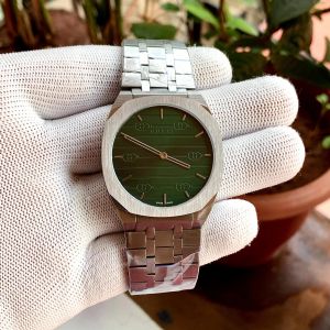 Gucc_i 25H Series Ocean Green Quartz