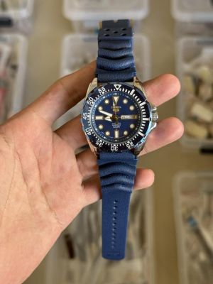 Seiko Diver Sports 5 Quartz Blue 
