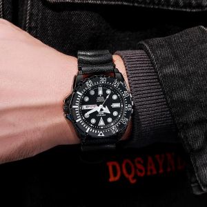 Seiko Diver Sports 5 Quartz Black 