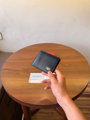 SALVATORE_FERRAGAMO_PREMIUM_LEATHER_WALLET_WITH_OGBOX_CARDS_DUSTBAG_TAGS_ETC_F217