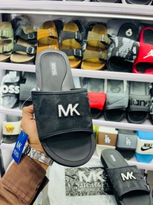 MICHAE_L KORS BLACK 1023