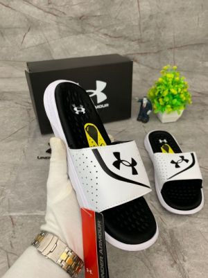 UNDE_R ARMOUR 4D FORM WHITE 1053
