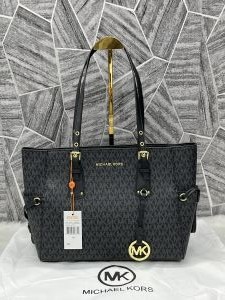 Michael_Kors_Black-Black_Voyager_With_DustCover_Premium_Highend