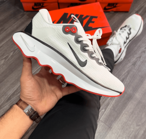 Nik.e Zoom Motiva Training White Red