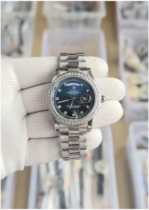 Role_x Oyster perpetual Day Date Diamond 40 Battery - J1450