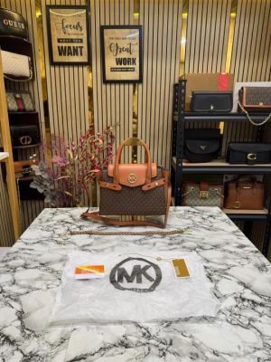 Michael_Kors Signature Carmen Flap Leather Satchel Handbag (Brown)