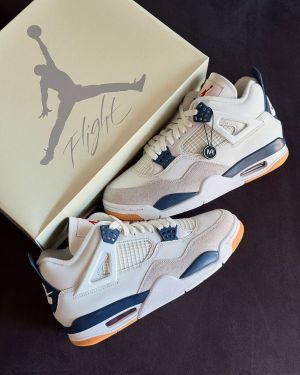 Nik.e  SB Air Jordan Retro 4 Navy Semi UA