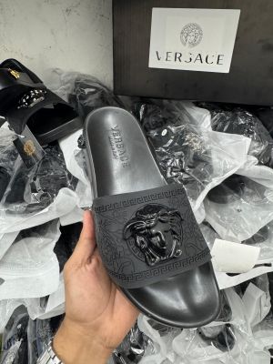 Versac_e All Black Flip Flop