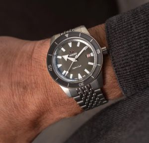  Rad_o captain cook automatic 