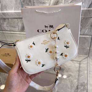 Coach_nolita daisy applique bag with box