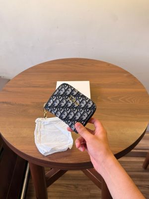 Christian_dior_small_zipper_wallet_with_ogbox_(EA42)