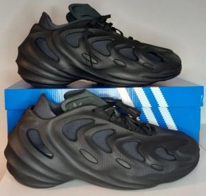 Adida adifom Q black carbon
