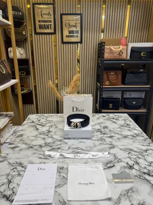 Christian_Dior_Premium_Belt_With_Box_Dust_Bag_Including_Carry_Bag_(10-4)