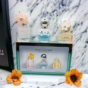 Marc_Jacobs_Gift_Set_of_3_30ML_(583)