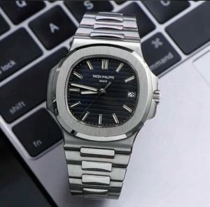 Patek_Philippe Nautilus Quartz silver black