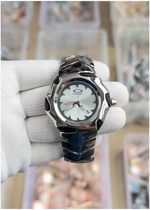 Oakle_y Blade Silver-White