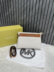 Michael_Kors_Front_Pouch_Crossbody_With_OriginalBox