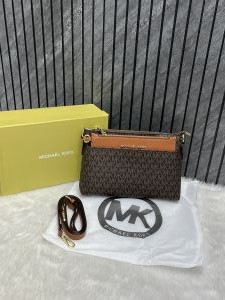 Michael_Kors_Front_Pouch_Crossbody_With_OriginalBox