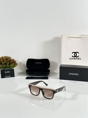 Chanel_WMNS_8318_Brown