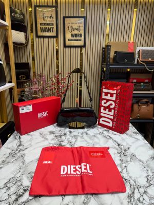 Diese_l Play Play Glossy Shoulder Bag With Box And Dust Bag Including Carry Bag (Black-01)