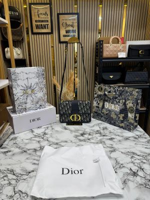 Christian_Dior_Montaign_Oblique_Shoulder_Bag_With_Double_Og_Box_And_Dust_Bag_(06757-Blue)