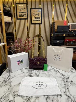 Prad_a Quilted Spectrum Shoulder Bag With Box And Dust Bag Including Carry Bag (9861-1 Maroon)