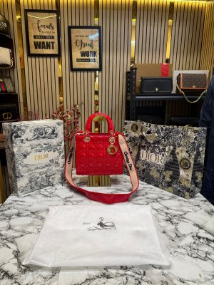 Christian_Dior_Lady_Bag_Glossy_With_Box_And_Dust_Bag_Including_CarryBag_(8851-Red)