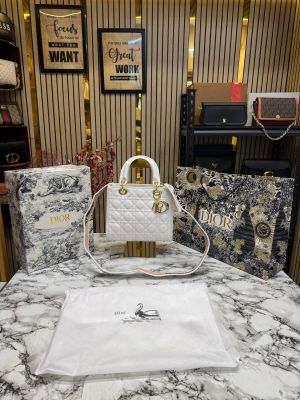 Christian_Dior_Lady_Bag_Glossy_With_Box_And_Dust_Bag_Including_CarryBag_(8851-White)
