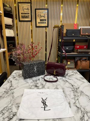 (Ysl) Yves Saint Laurent Le Hobo Shoulder Bag With Box And Dust Bag (2428-1 Wine)