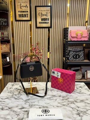 TOR_Y BURCH BRITTEN HANDBAG WITH OG BOX AND DUST BAG AND SLING (BLACK) (S2)