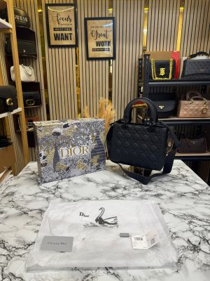 Christian_Dior_Lady_D_Patent_Bag_In_Matte_Calfskin_With_Box_(Black)