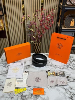 HERMES BELT COMBO  WITH CARRY BAG AND DUST BAG WITH CARD AND BILL WITH OG BOX HS-10